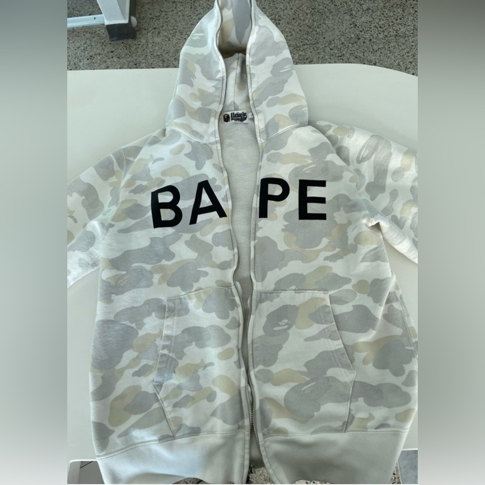 Auth Bape full zip white hoodie